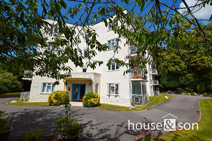 1 Bedroom Apartment For Sale In Chessington Court, Durley Chine Road, Bournemouth, BH1