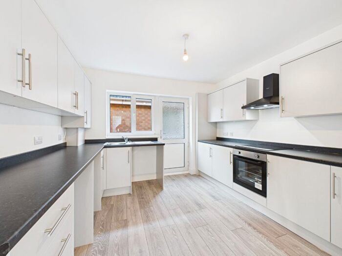 2 Bedroom Detached Bungalow For Sale In Grizedale, Hull, HU7
