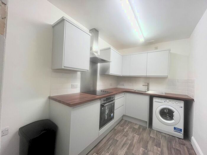 2 Bedroom Property To Rent In Alexandra Road, Mutley, Plymouth, PL4