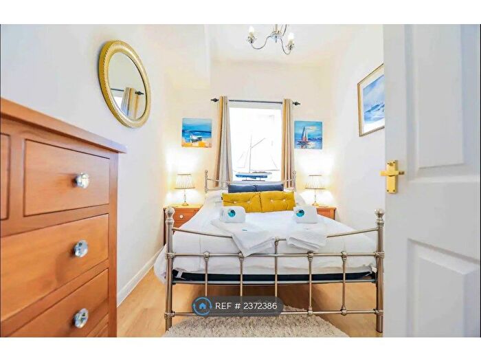 1 Bedroom Flat To Rent In Bayfort Mansions, Torquay, TQ2