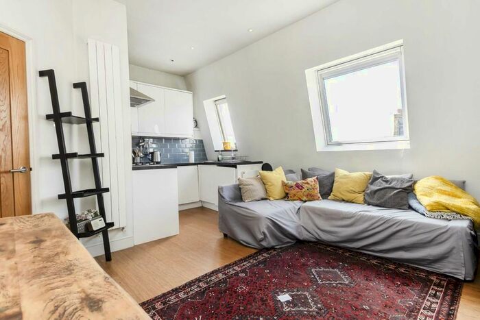 1 Bedroom Flat To Rent In Old Forge Mews, London, W12