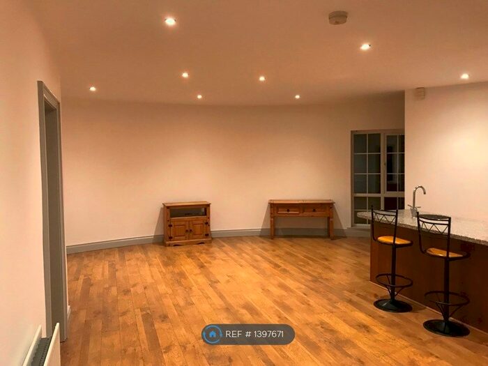 2 Bedroom Flat To Rent In Springfarm Court, Antrim, BT41