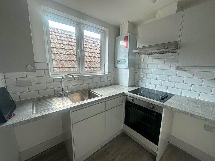 2 Bedroom Apartment To Rent In Westby Road, Bournemouth, BH5