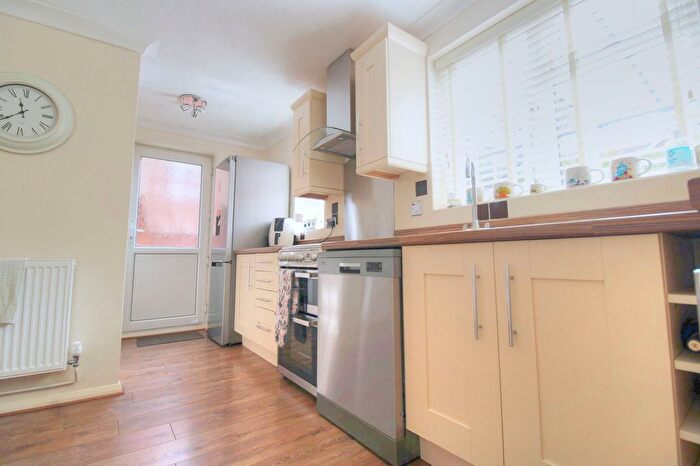 4 Bedroom Detached House For Sale In Grasmere Close, Eastbourne, BN23