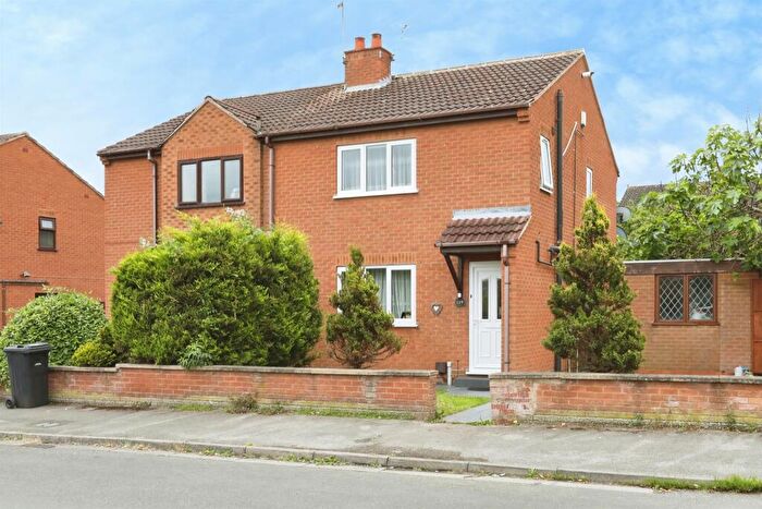3 Bedroom Semi-Detached House For Sale In Camborne Crescent, Retford, DN22