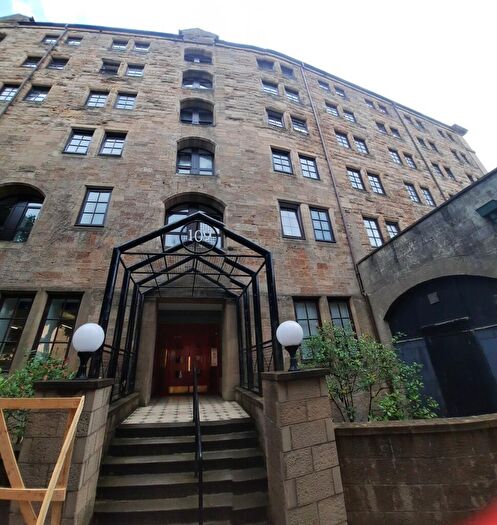 2 Bedroom Flat To Rent In Available Now Bell Street, Glasgow, G4
