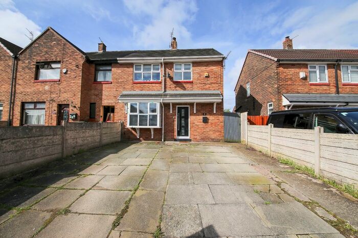 3 Bedroom Semi-Detached House To Rent In Hunter Road, Wigan, Lancashire, WN5