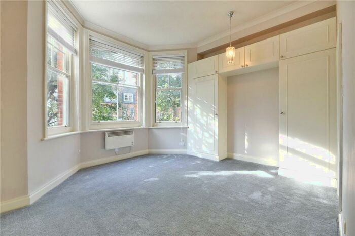 Studio To Rent In Fairhazel Gardens, South Hampstead, NW6