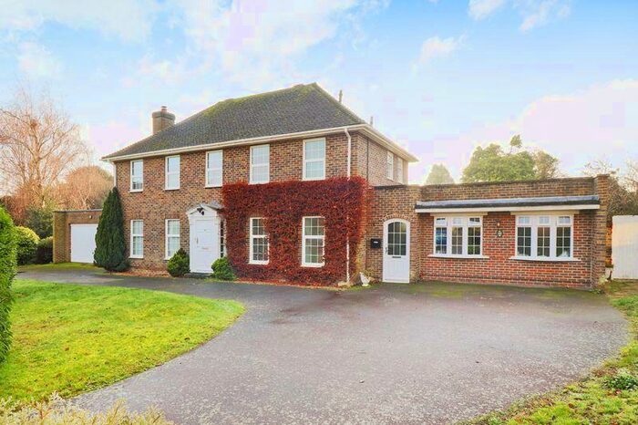 5 Bedroom Detached House To Rent In Canterbury, CT2