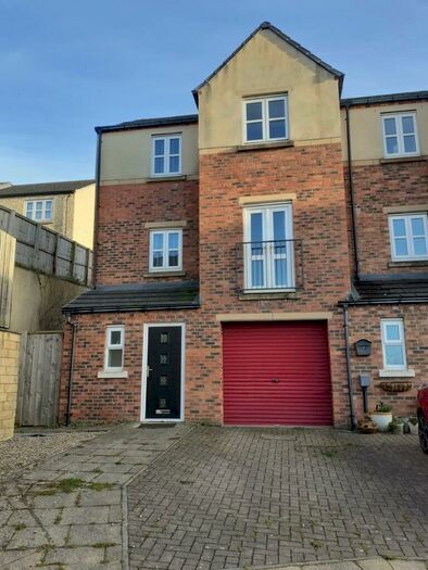 4 Bedroom Terraced House To Rent In Queens Gate, Consett., DH8