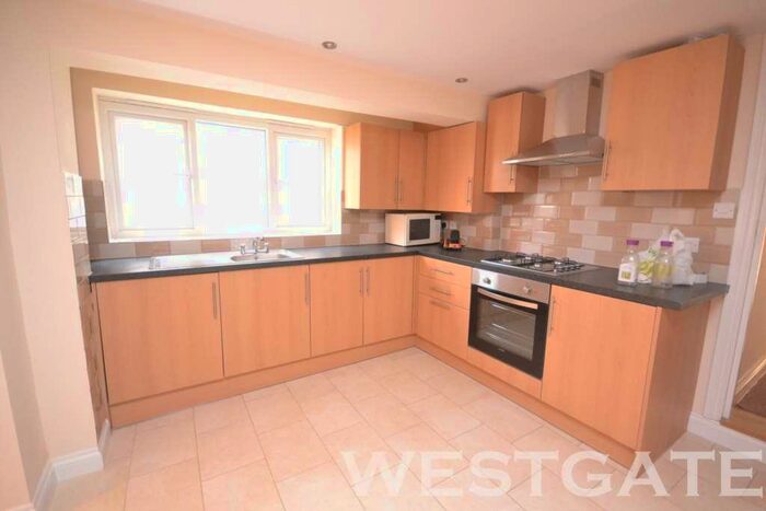 5 Bedroom Terraced House To Rent In Junction Road, University Area, RG1