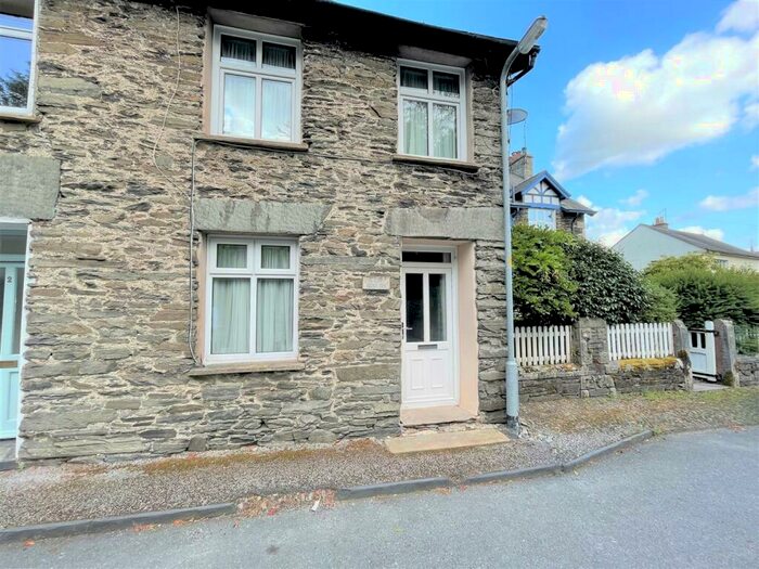 3 Bedroom House For Sale In Church View, Staveley, LA8