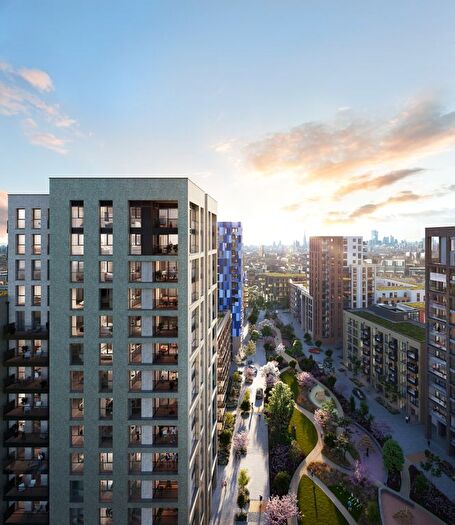 2 Bedroom Flat For Sale In The Crescent Collection, Greenwich, SE10