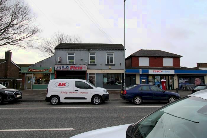 2 Bedroom Flat To Rent In Brandlesholme Road, Bury, BL8
