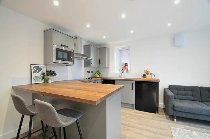 1 Bedroom Flat To Rent In Mitford Road, Fallowfield, Manchester, M14