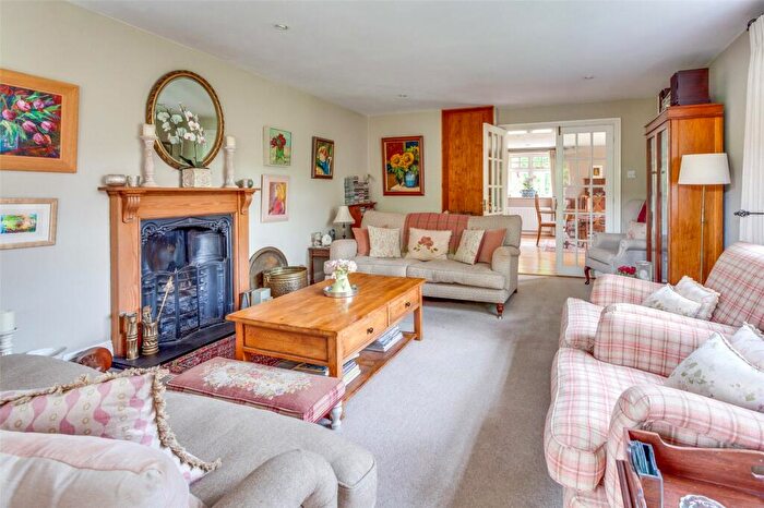 5 Bedroom Detached House For Sale In Henley Road, Stubbings, Maidenhead, Berkshire, SL6