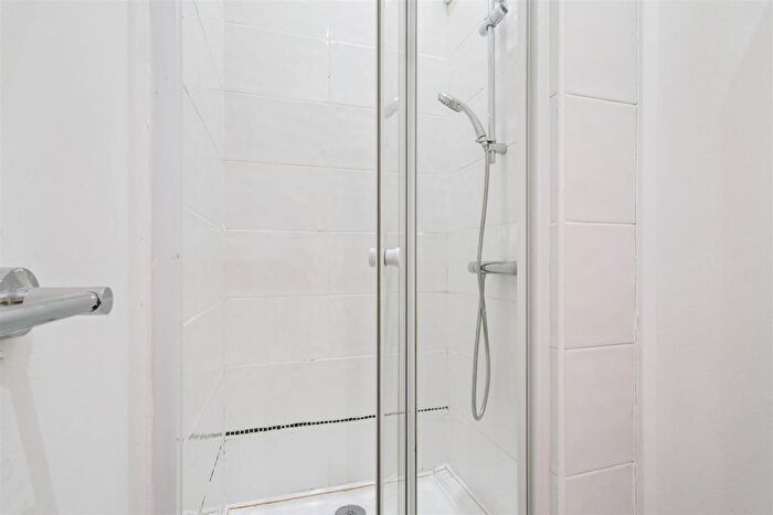 1 Bedroom Flat To Rent In Mitcham Road, Tooting, SW17