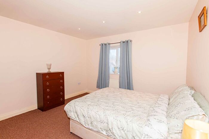 2 Bedroom Detached Bungalow For Sale In Romeley Crescent, Clowne, S43