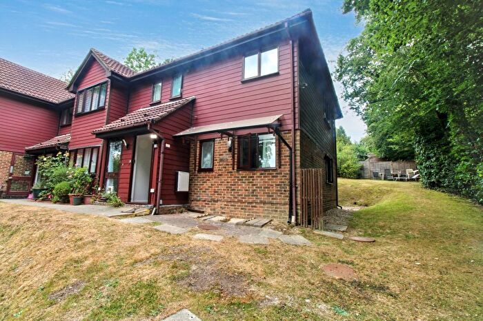 2 Bedroom Flat To Rent In Hilders Farm Close, Crowborough, East Sussex, TN6