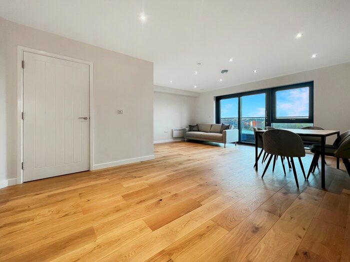 3 Bedroom Flat To Rent In Goodman Street, Leeds, LS10