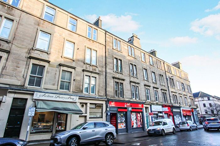 2 Bedroom Flat For Sale In Albert Street, Edinburgh, EH7