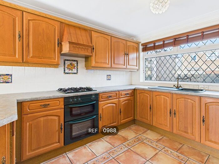 3 Bedroom Terraced House To Rent In Reigate Close, Hull, HU8