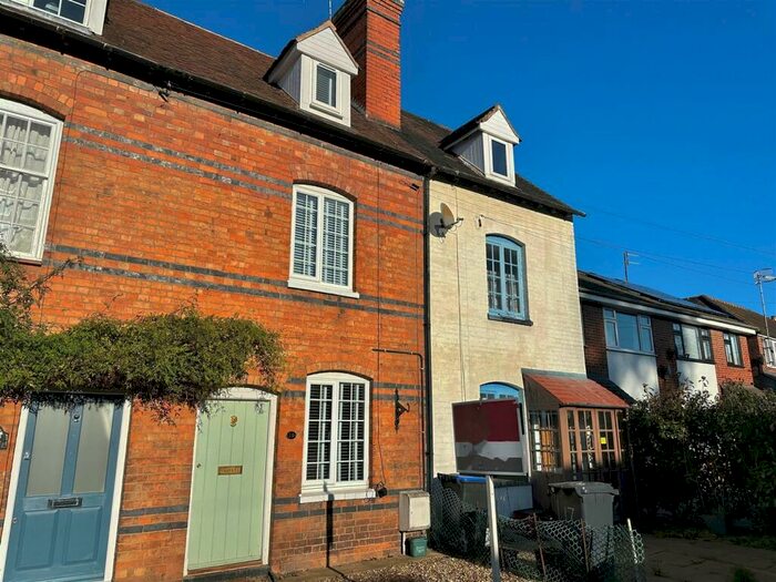 4 Bedroom Town House To Rent In Mill End, Kenilworth, CV8