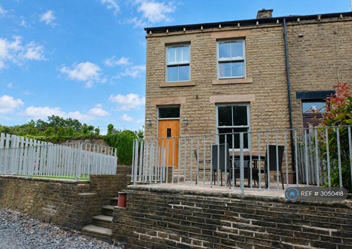 3 Bedroom Semi-Detached House To Rent In Anchor Place, Brighouse, HD6
