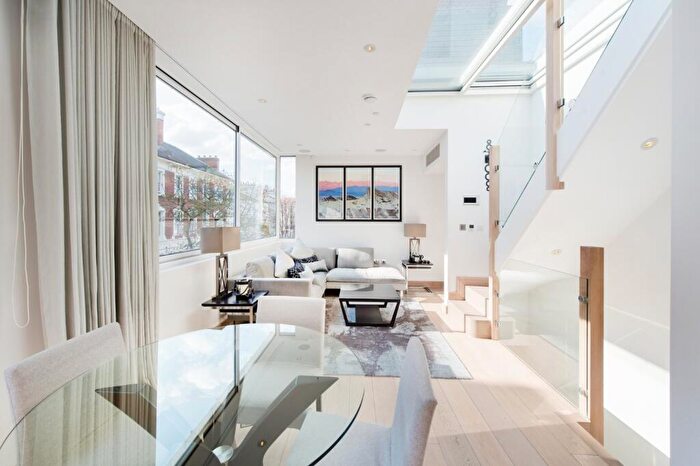 2 Bedroom Terraced House To Rent In Gilston Road, London, SW10