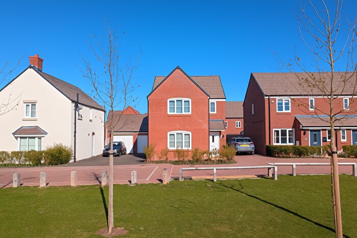 3 Bedroom Detached House For Sale In Hedgehog Drive, Rothwell, NN14