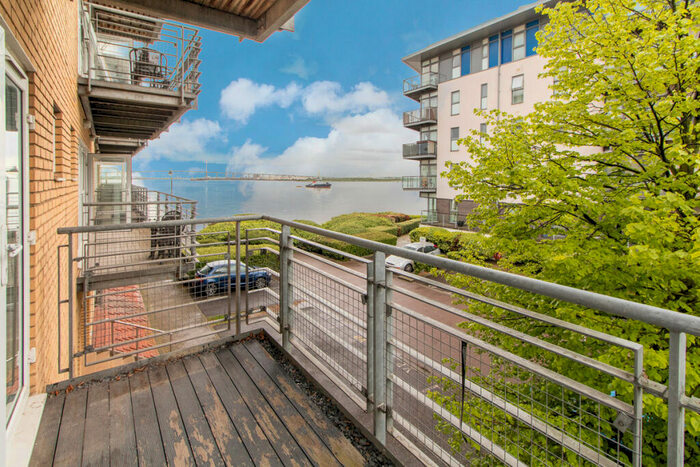 2 Bedroom Apartment To Rent In Carmichael Avenue, Kent, DA9