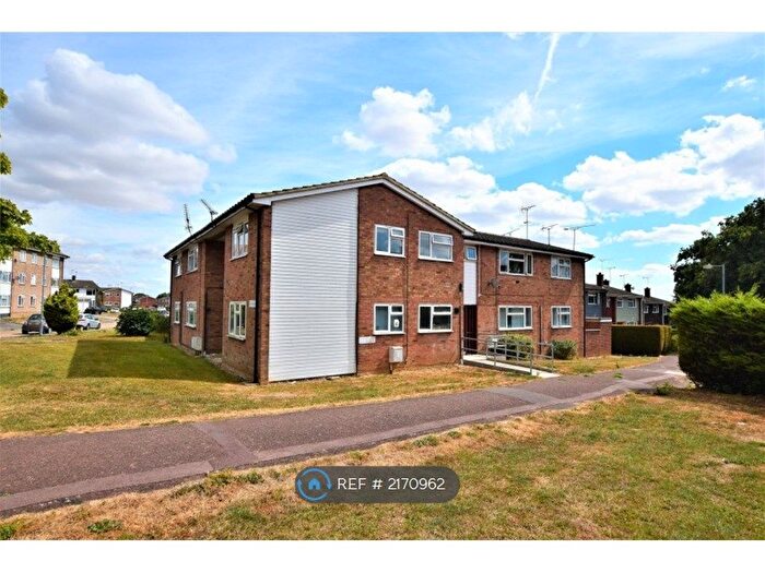 2 Bedroom Flat To Rent In St. Michaels Walk, Chelmsford, CM2