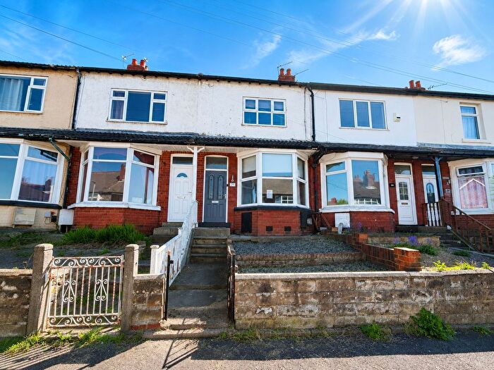 2 Bedroom Terraced House For Sale In Cross Park Avenue, Castleford, WF10