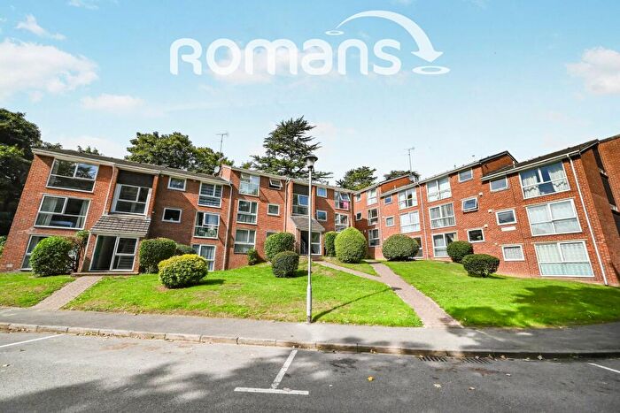 2 Bedroom Apartment To Rent In Josephine Court, RG30