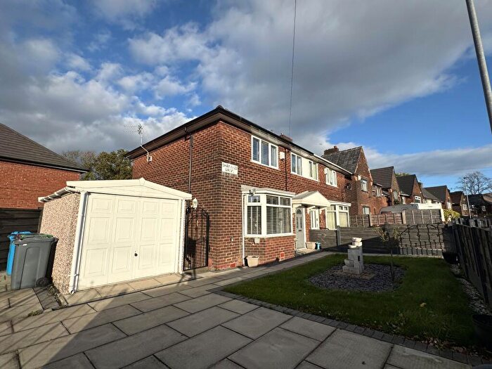 3 Bedroom Semi Detached House For Sale In Shayfield Drive, Manchester, M22