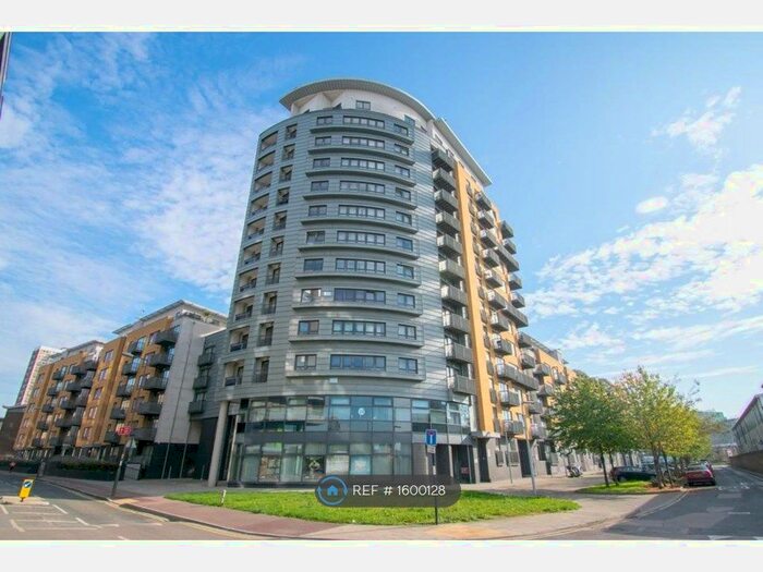 2 Bedroom Flat To Rent In Tarves Way, London, SE10