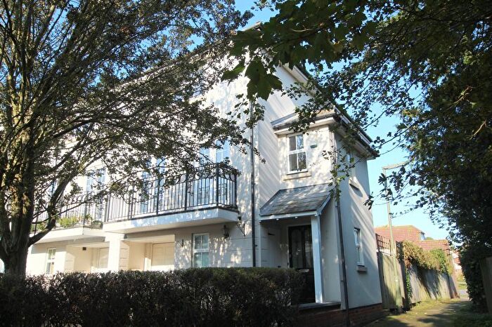 4 Bedroom Town House To Rent In St. Theresa Close, Epsom, KT18