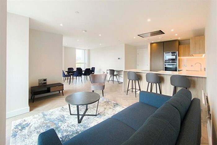 2 Bedroom Property To Rent In Castle Wharf, M15