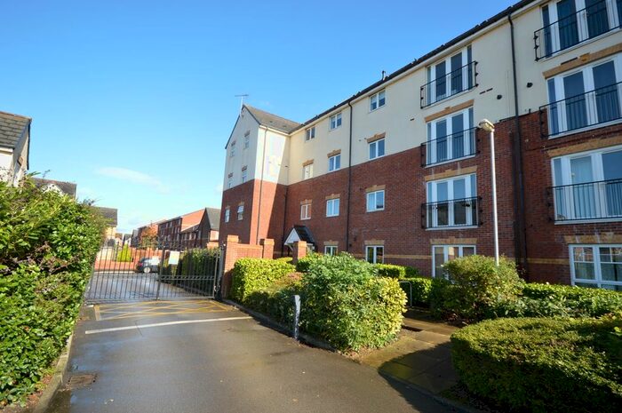 2 Bedroom Flat To Rent In Sandycroft Avenue, Wythenshawe, Manchester M22