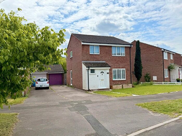 3 Bedroom Detached House For Sale In Halstock Crescent, Canford Heath, Poole, BH17