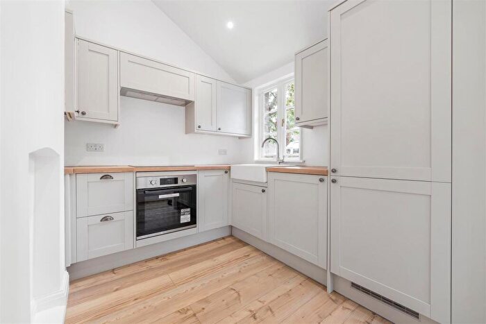 1 Bedroom End Of Terrace House For Sale In Royal Waterman Square, Penge, SE20