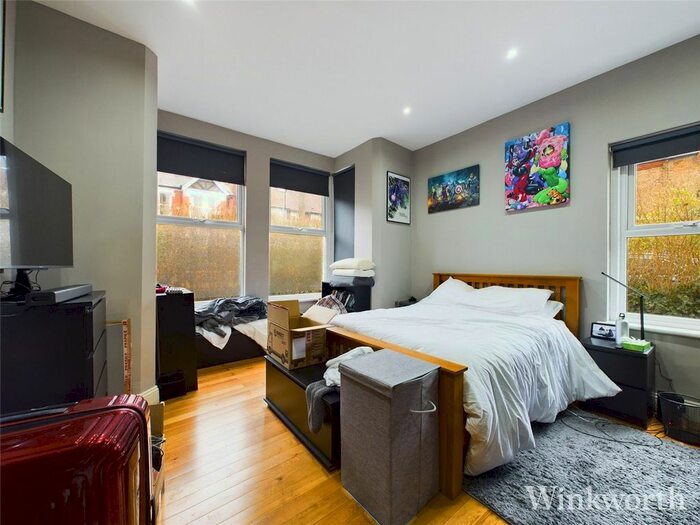 2 Bedroom Flat To Rent In Hereford Road, Acton, Uk, W3