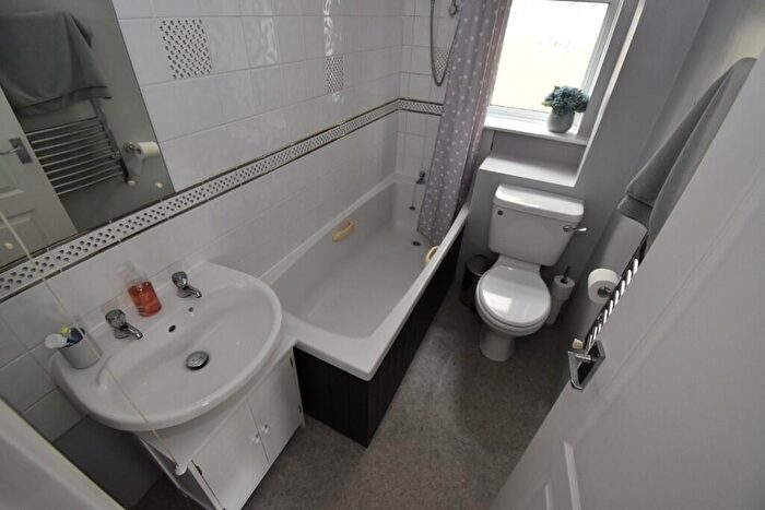 2 Bedroom Apartment To Rent In Portland Close, Marsh, Huddersfield, West Yorkshire, HD3