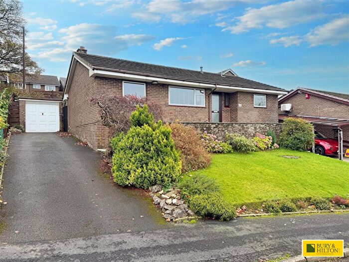 3 Bedroom Bungalow For Sale In Dorset Close, Harpur Hill, Buxton, SK17