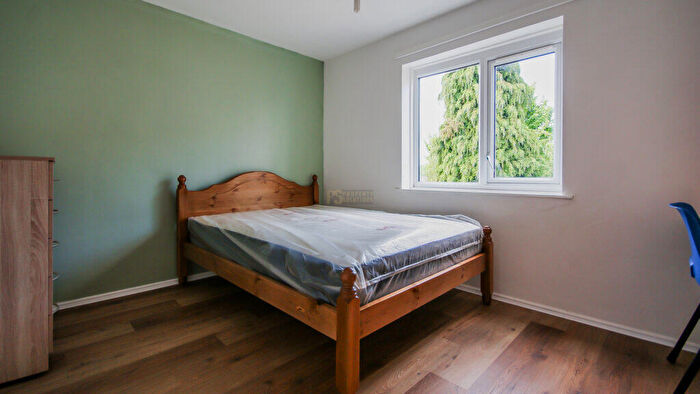 3 Bedroom Flat To Rent In Roman Way, Birmingham, B15