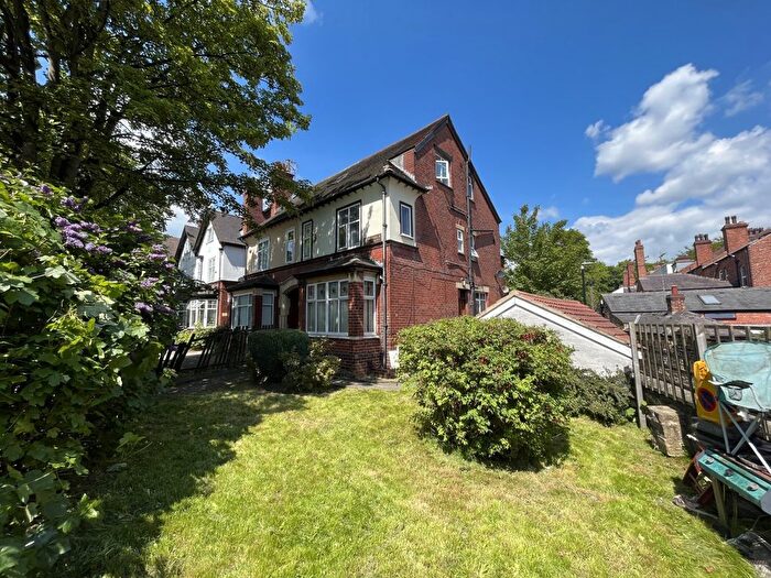 8 Bedroom Semi-Detached House For Sale In St. Michaels Villas, Headingley, Leeds, LS6