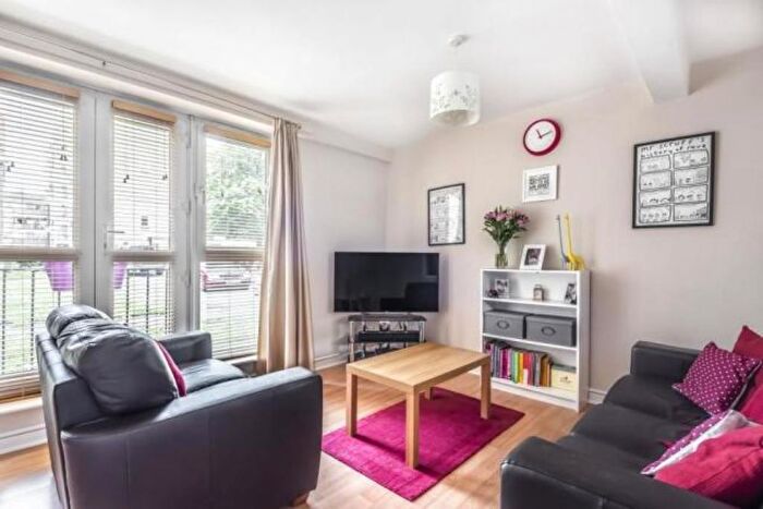 3 Bedroom Maisonette To Rent In Strathan Close, London, SW18