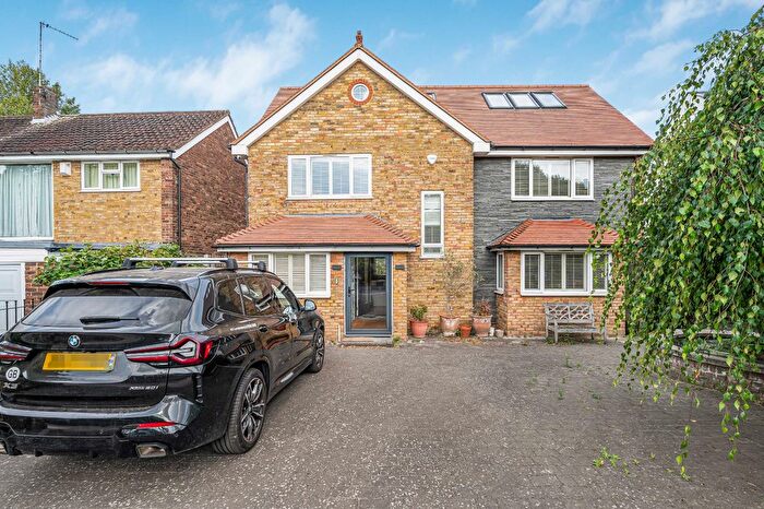 5 Bedroom Detached House For Sale In Hazelwood Close, London, W5