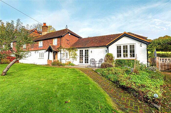4 Bedroom Semi-Detached House For Sale In Bealeswood Lane, Dockenfield, Farnham, Surrey, GU10