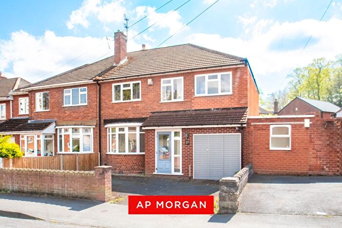 5 Bedroom Semi Detached House For Sale In Lion Street, Stourbridge, West Midlands, DY8